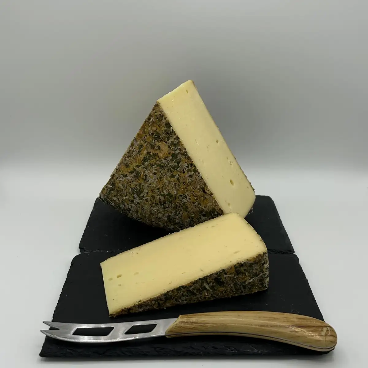 TOMME AUX FLEURS DE VACHE